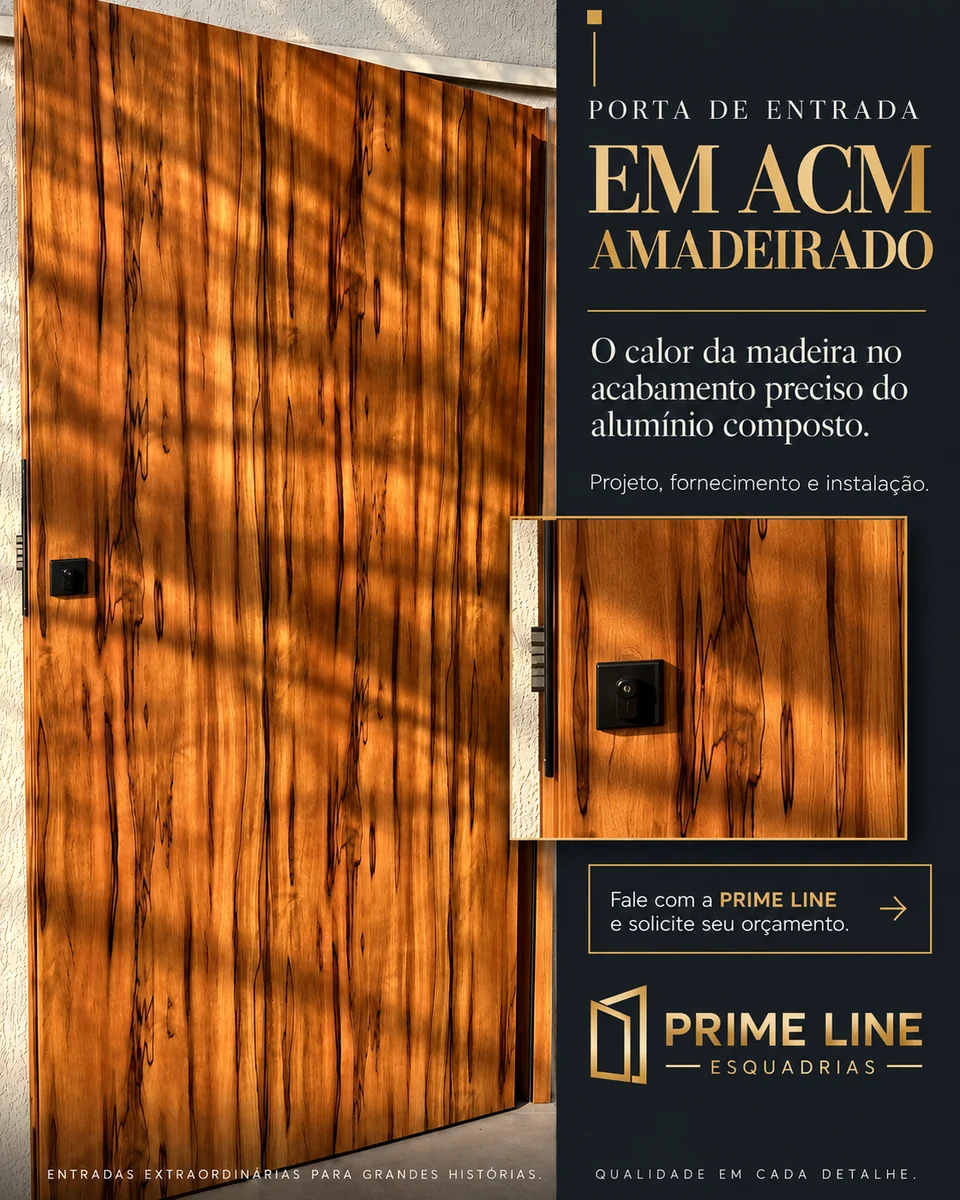 Porta de entrada em ACM com acabamento amadeirado.